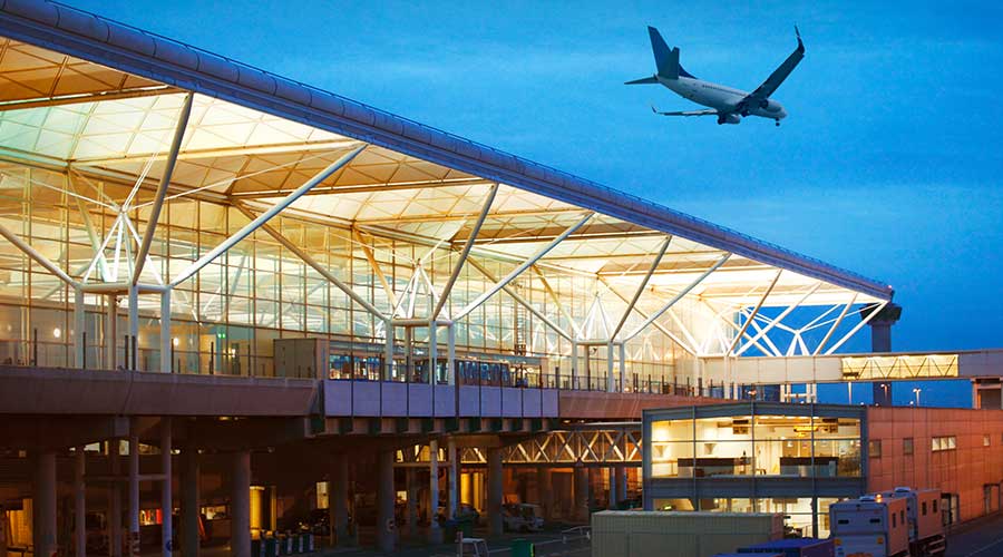 Why taking the coach to Stansted Airport is the best choice
