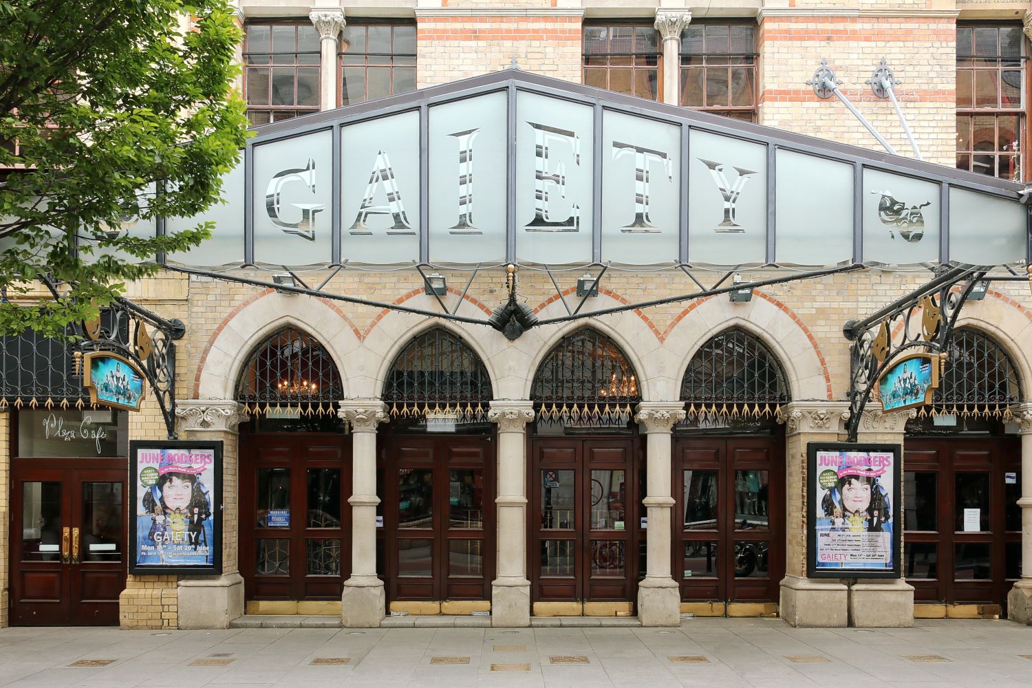 Experience the Magic of Pantomimes in Ireland this Christmas