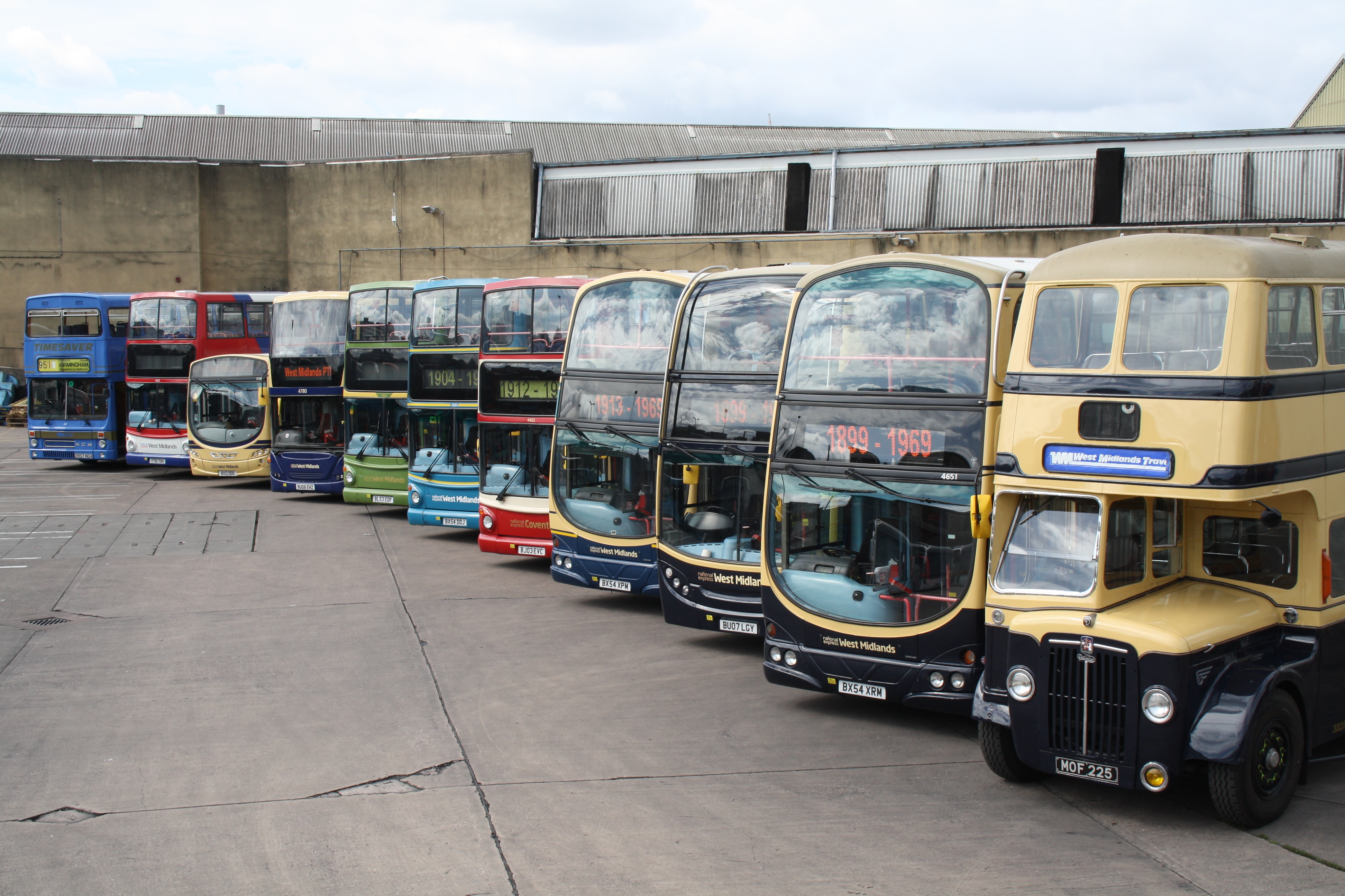 Vintage buses part 3: the finale
