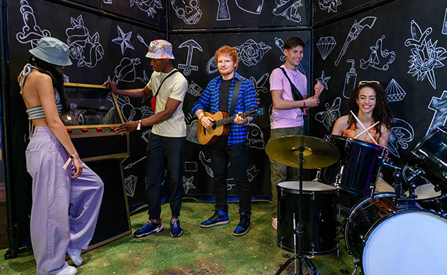 Group coach hire to Madame Tussaud