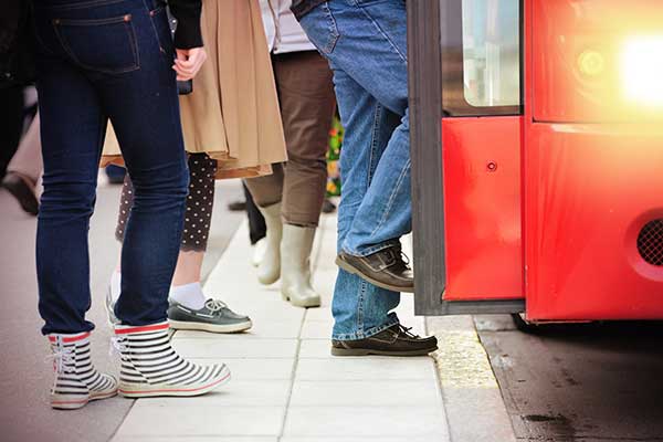 New Year’s Resolutions 2023 - How travelling by bus can help you!